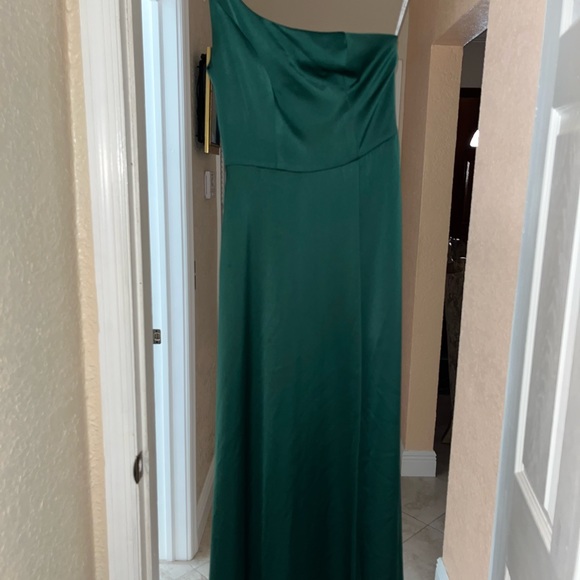 Dress - Picture 1 of 2